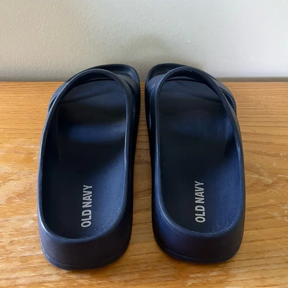{Old Navy} NWOT Men’s Rubber Slip-On Sandals - Picture 4 of 5